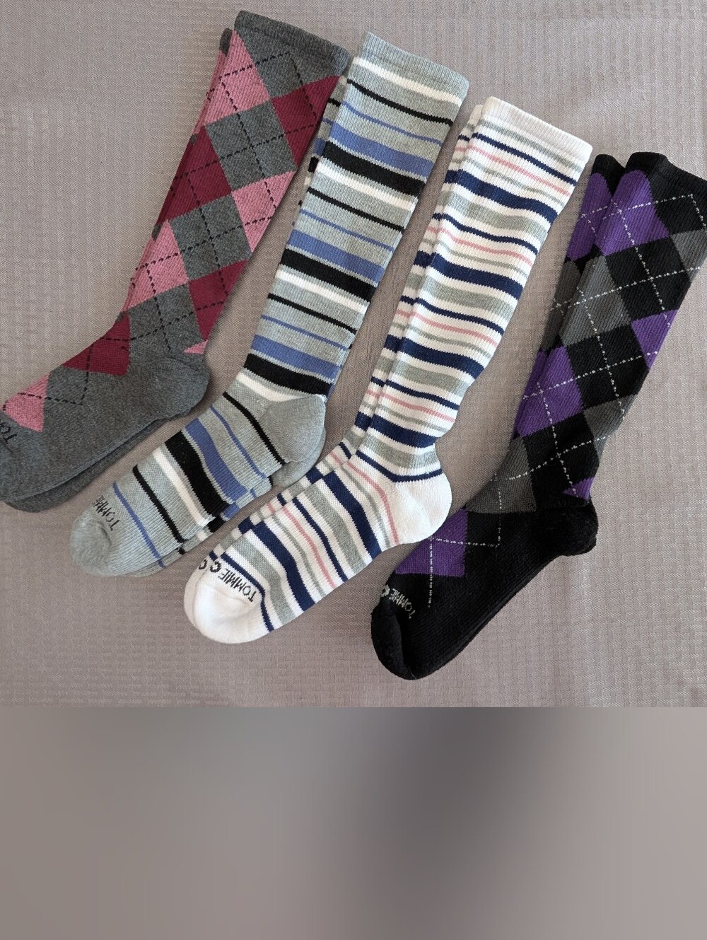 Tommie Copper 4 Pack SnugStay Knee High Compression Socks Argyle Stripe 7-9.5